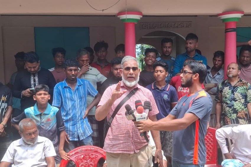 প্রতিবাদে ধনপুর সহ বৃহত্তর এলাকাবাসীর নিন্দা ও প্রতিবাদ সভা